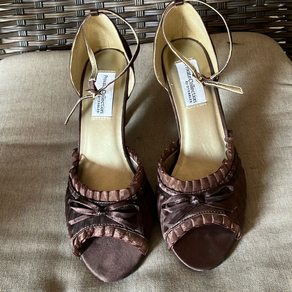 Brown dress shoes